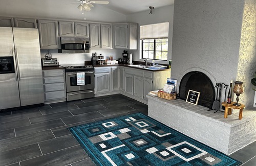 Paradise Valley Village Apartment | Casita Attached to a Private Home On Orange Tree Golf Course