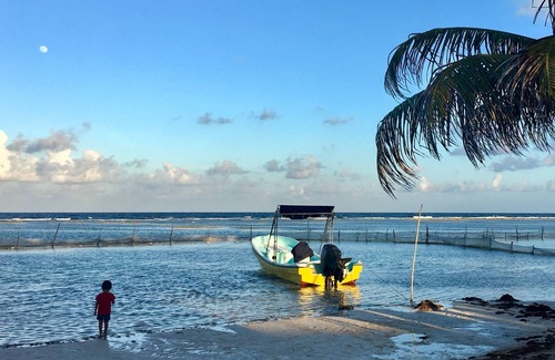 Majahual House | Casita Colibri, an eco chic house with a vacation feel and the comforts of home