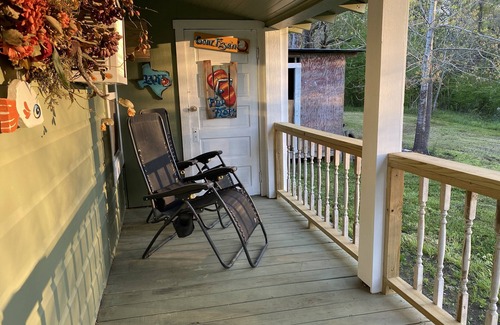 Hemphill House | Casita Crappie- downtown Hemphill, Texas