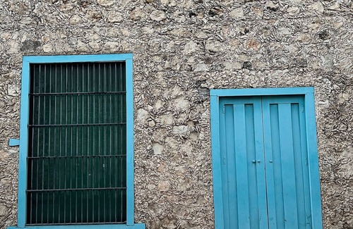 Campeche House | Casita de la 12 5 min a centro Campeche ideal para 2 ó 3 personas Cocina con estufa de inducción, microondas y refrigerador