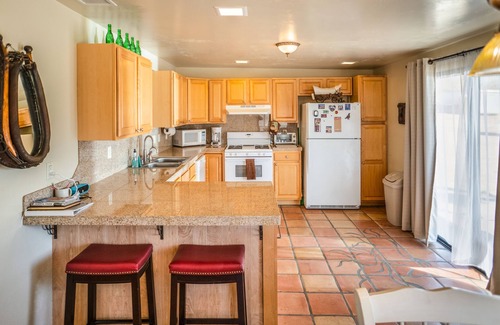Joshua Tree House | Casita del Conejo. Spa, stars, scenery! Serenity awaits!