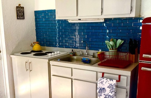 Cayey House | Casita La Ley en Cayey with 2-bedroom AC & WiFi.