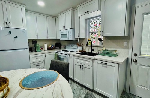 Edinburg House | Casita Montecristo, Family Friendly Home 10 min away from Downtown Edinburg