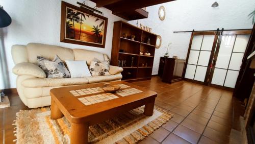 San Bartolome Apartment | Casita Oyala