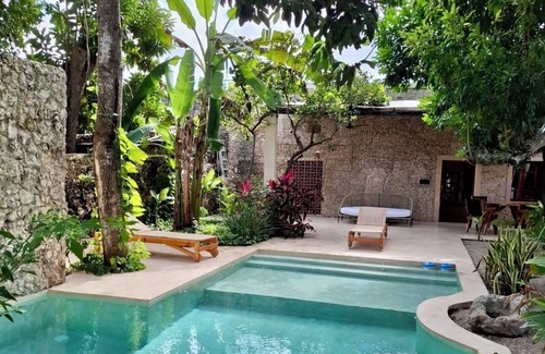 Izamal Villa | CasonaTresCulturas,charming historic Villa just steps away from Izmal's downtown
