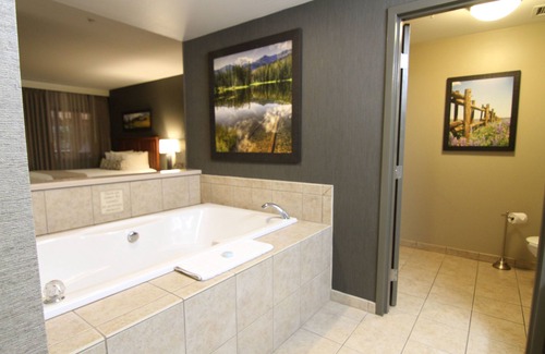 Evansville Hotel | Casper C'mon Inn Hotel & Suites