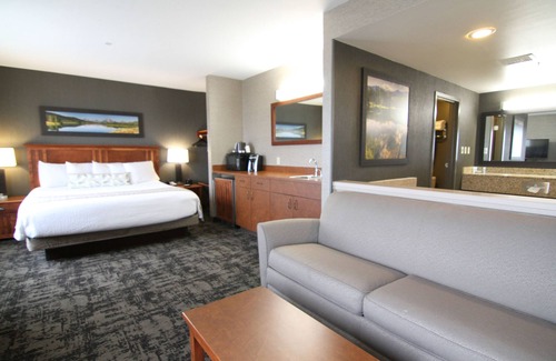 Evansville Hotel | Casper C'mon Inn Hotel & Suites
