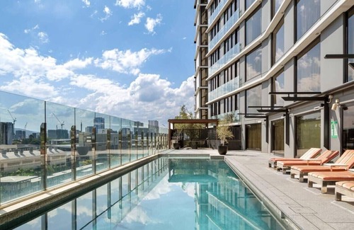 South Brisbane Apartment | CASSA EMPORIUM - City-View 1B in South Brisbane