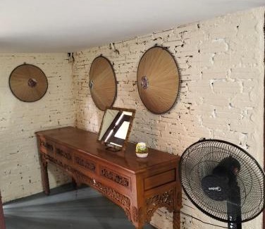 Sri Aman House | Cassava Horbit Room include Aircon