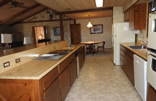 Cassel House | Cassel, Ca. home on Hat Creek. Close/Baum Lake, Burney, Mt. Shasta, Mt. Lassen