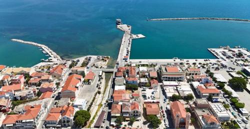 Lixouri Apartment | Cássia Suite in Kefalonia with Balcony Nomadē Agora