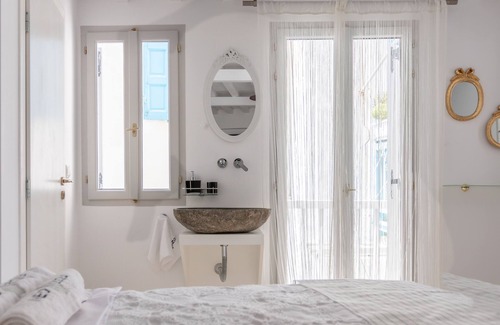 Little Venice House | Casta Diva Maisonette Panoramic View by i-Diva