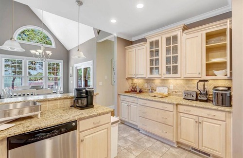 Macon House | Castaways | Spectacular Views | Boat Ramp | Pet-Friendly (Fee)