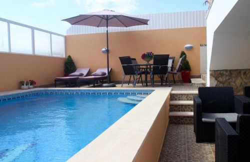 Varzea de Sintra House | Castelinho Carrascal Sintra Summer Apt & Heated Pool
