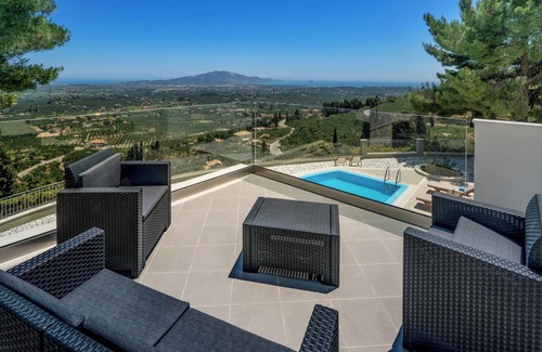 Lagopodo Villa | Castelli - Four Bedroom Villa, Sleeps 8