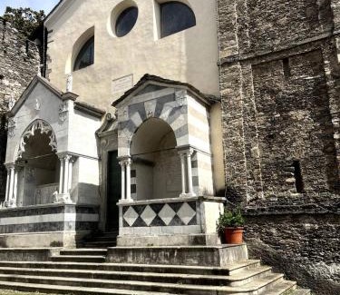 Dervio Apartment | Castello Camelia & Oleandro - View of Lake Como