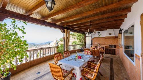 Competa House | Castillo de la Hazalara Cómpeta by Ruralidays