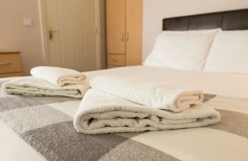 Bunratty Apartment | Castle Gardens 3 bed - 3 Bedrooms