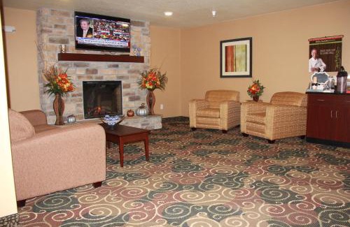 Quinter Hotel | Castle Rock Inn & Suites - Quinter