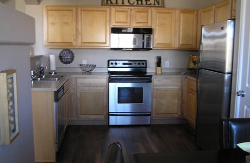 Castle Rock House | Castle Rock -Private -Clean-Furnished Townhome with Garage