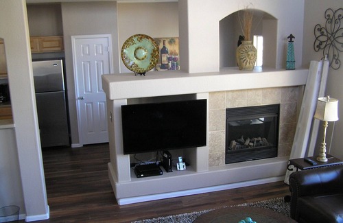 Castle Rock House | Castle Rock -Private -Clean-Furnished Townhome with Garage