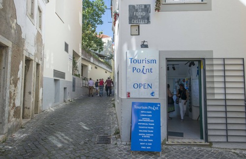 Santa Maria Maior Apartment | Castle's Apt By Portugal Here I Come