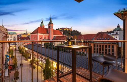 Ljubljana City Centre Apartment | Castle View Penthouse