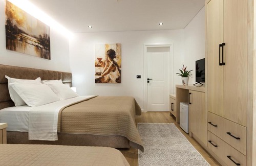 Gjirokaster House | CastleView Inn