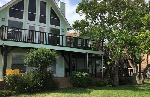 Palacios House | Casual comfort right on the bay. Relaxation is just a click away!