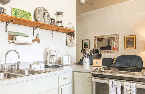 Estate East Street Apartment | Cat O' Nine Tails - crows nest