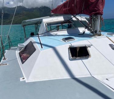 French Polynesia Boat Rental | Catamaran Amaya - séjour insolite sur le lagon de Moorea