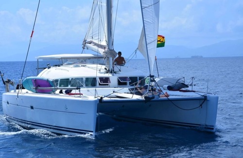 Pa'ofa'i Boat Rental | Catamaran Tout Confort