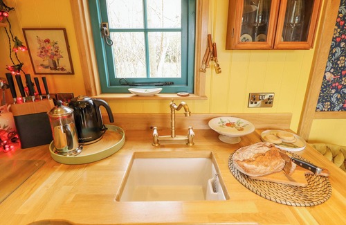 Keal Cotes Cottage | CATCHWATER, pet friendly, country holiday cottage in East Kirkby