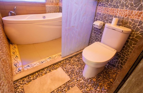 By Pass Ngurah Rai House | Catchy House in Nusa Dua, wooden style, great location