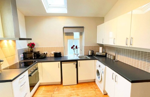 Gorebridge Apartment | Catcune Suite - Studio Flat