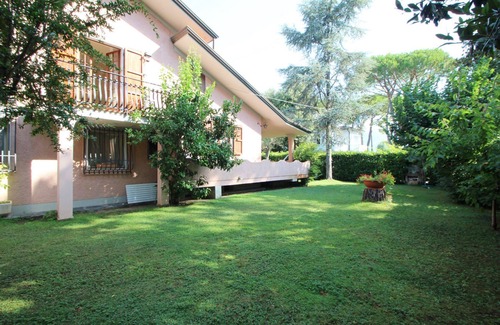 Ronchi House | Caterina - Holiday home at 950m from the Sea in pine forest, 6 People, WIFI, Garden