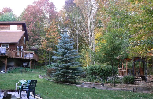 West Kill House | Catskill Mountain Getaway - minutes to Hunter, Windham and Belleayre Skiing