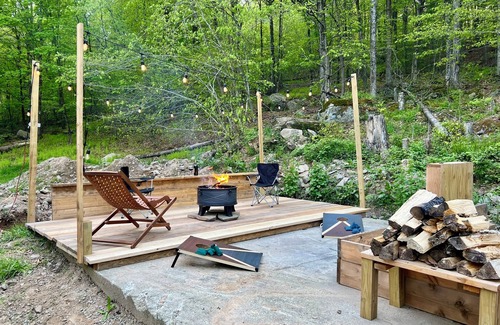 Long Eddy Apartment | Catskills Cabin-Grill, Fire Pit & Pet-Friendly