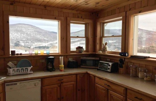 Hobart Cabin | Catskills Cabin with Panoramic Mountain Views