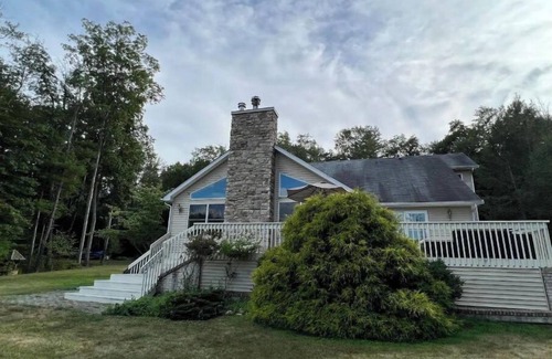 Barryville House | Catskills Oasis 3 bdr w/Private Lake on 50 Acres