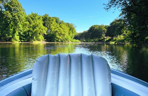 Lake Katrine House | Catskills River Retreat: Large Waterfront 4BR Home Sleeps 11 Guests