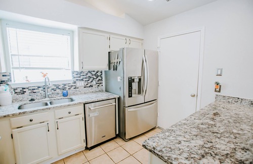 Maple Run House | Cattle House - Soak in the Texas Hill Country vibe
