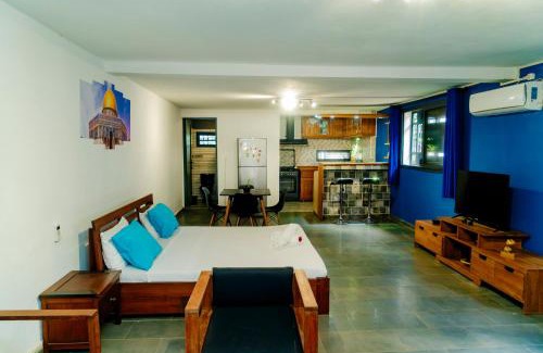 Hell-Ville Apartment | Cattleya Guest house
