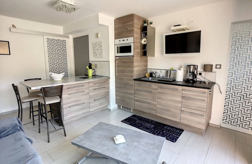 Cavalaire-sur-Mer Apartment | Cavalaire s/Mer RENTAL T2 32m² (luxury residence) with swimming pool