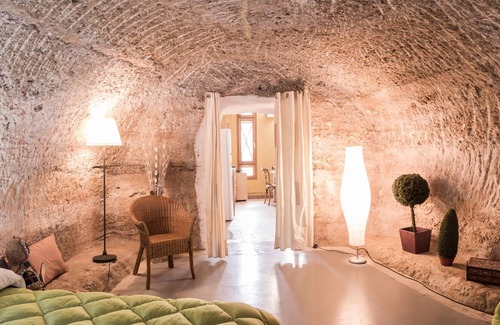 Valtierra Cottage | Cave Hotel- Caves in Bardenas Reales de Navarra