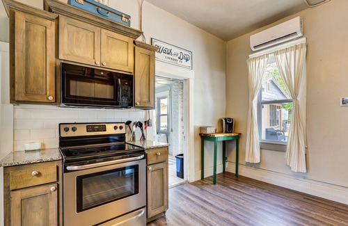 Cave Springs Apartment | Cave Springs Home ~ 16 Mi to Razorback Stadium!
