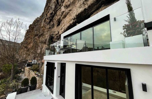 Jorquera Apartment | Cave Suite KAHF (Lomas de Ruvira cave hotel)