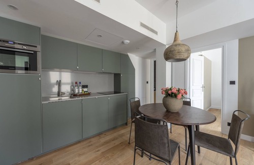 Faubourg-du-Roule Apartment | Cavendish Square, 4 stars, Gorgeous apartment close to the Champs-Elysées
