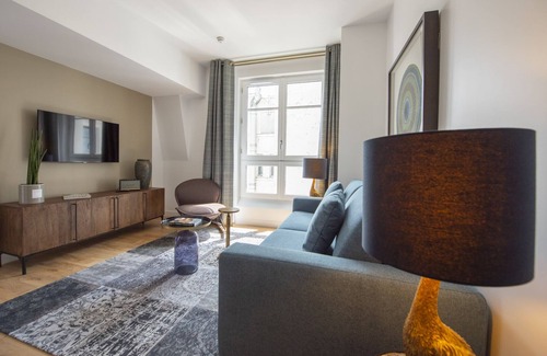 Faubourg-du-Roule Apartment | Cavendish Square, 4 stars, Gorgeous apartment close to the Champs-Elysées