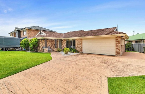 Swansea House | Caves Beach House by Coast Hosting